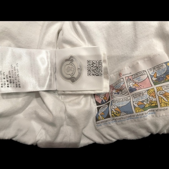 Moncler Bomber 2t with detachable hood+Duster bag+Hanger - Picture 11 of 14